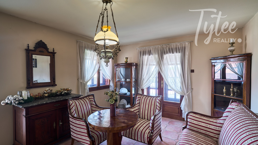 Rodinné sídlo s priestranným ateliérom