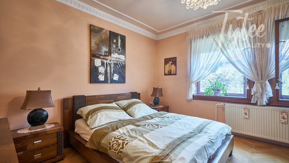 Rodinné sídlo s priestranným ateliérom