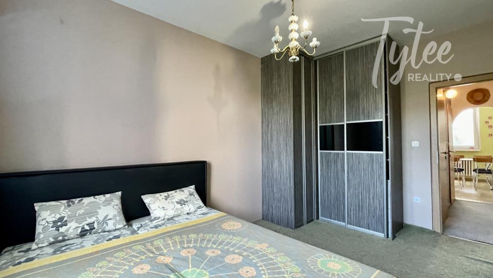 PRENÁJOM - izby v  byte 3+1,  Na hlinách, Trnava