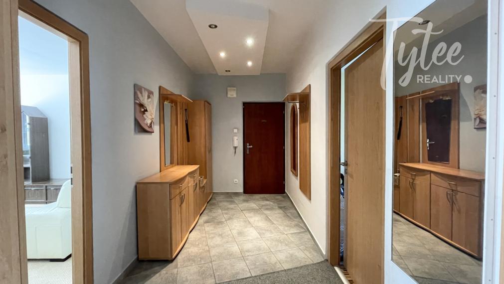 PRENÁJOM - izby v  byte 3+1,  Na hlinách, Trnava