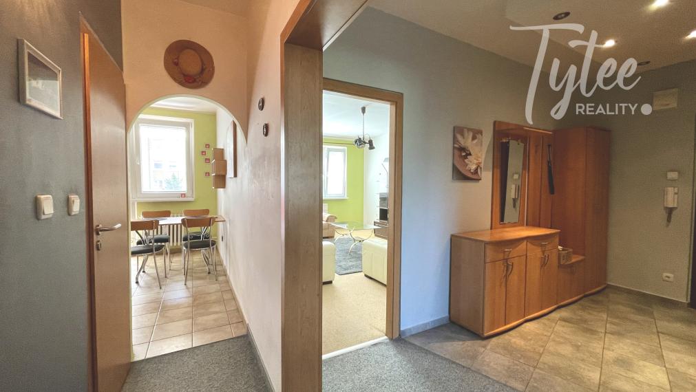 PRENÁJOM - izby v  byte 3+1,  Na hlinách, Trnava