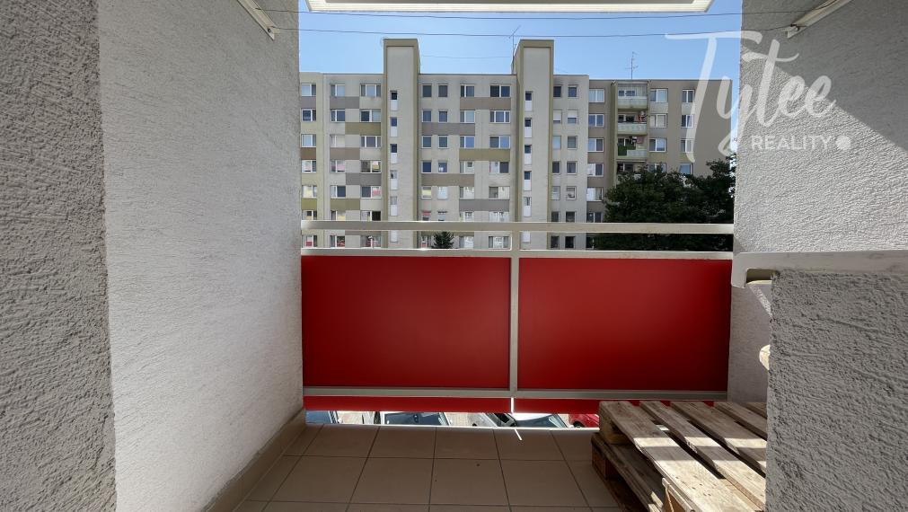 PRENÁJOM - izby v  byte 3+1,  Na hlinách, Trnava