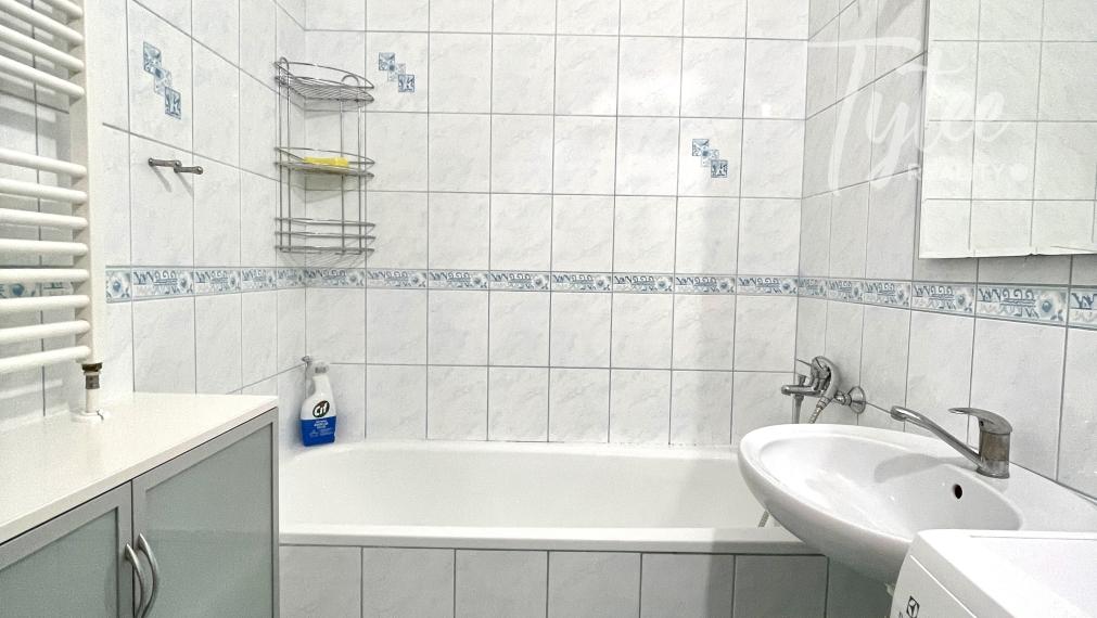 PRENÁJOM - izby v  byte 3+1,  Na hlinách, Trnava