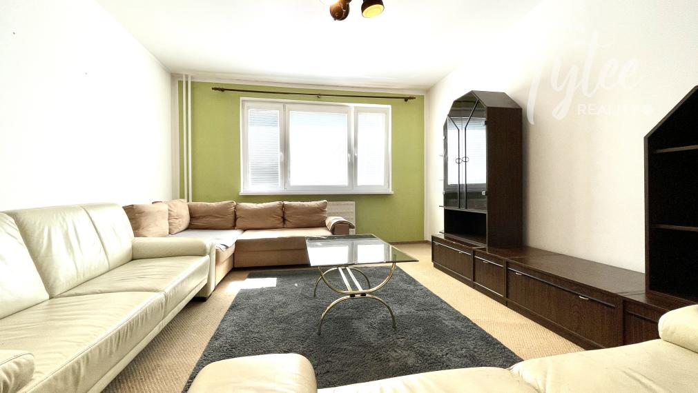 PRENÁJOM - izby v  byte 3+1,  Na hlinách, Trnava