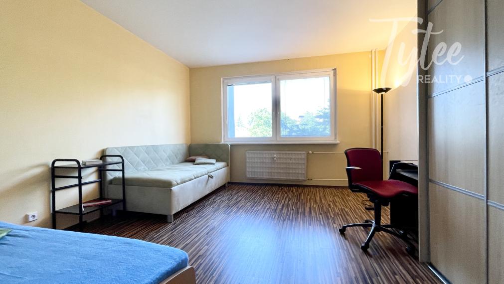 PRENÁJOM - izby v  byte 3+1,  Na hlinách, Trnava