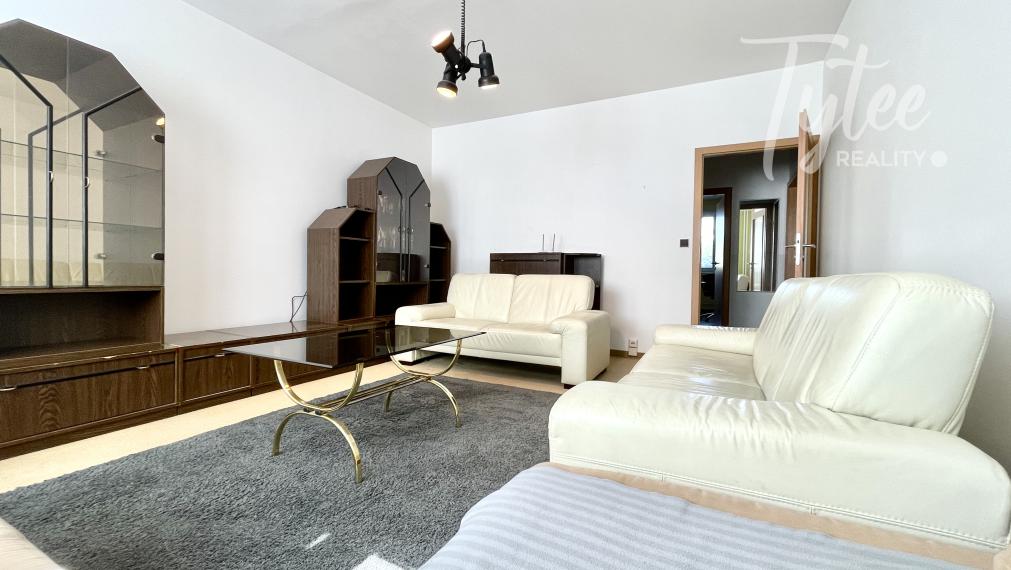 PRENÁJOM - izby v  byte 3+1,  Na hlinách, Trnava