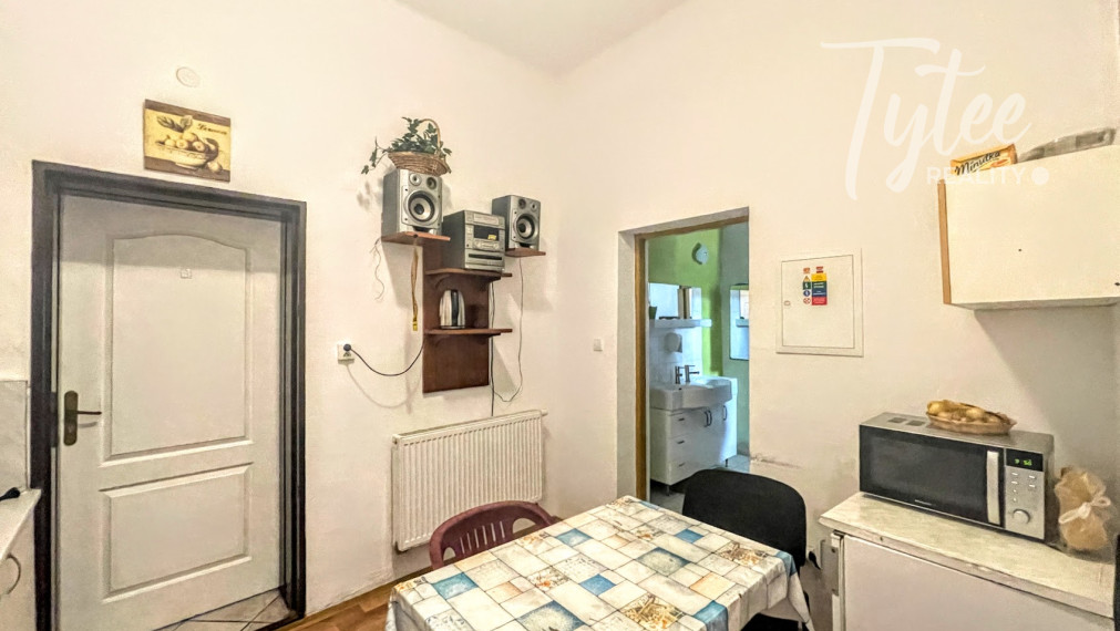 PREDAJ - Prevádzka reštauračných a ubytovacích služieb v Hrubom Šúri