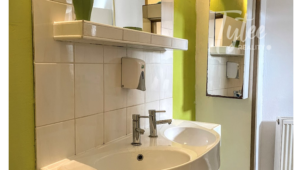 PREDAJ - Prevádzka reštauračných a ubytovacích služieb v Hrubom Šúri