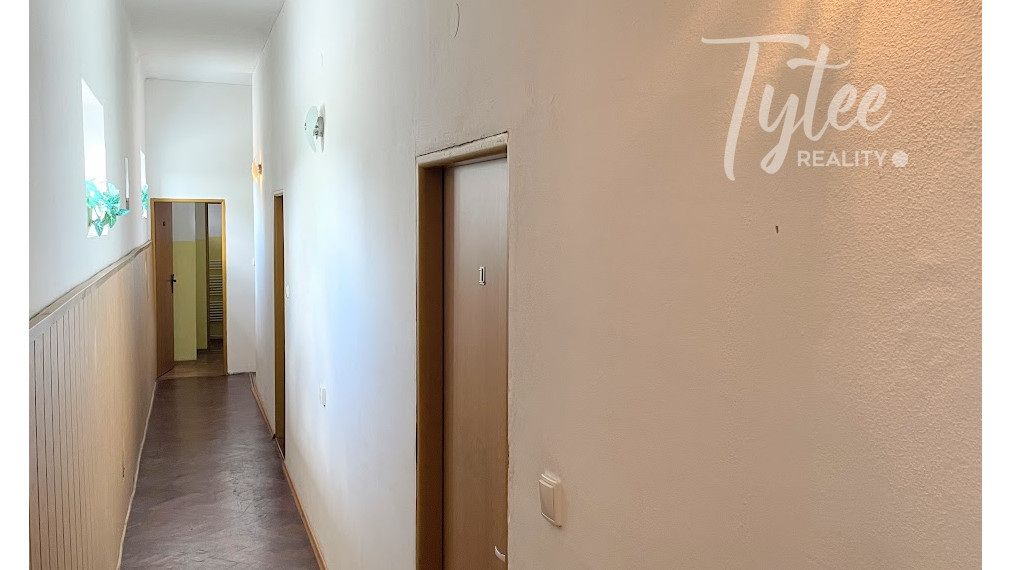 PREDAJ - Prevádzka reštauračných a ubytovacích služieb v Hrubom Šúri