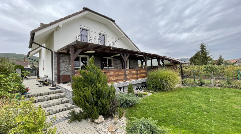 PREDAJ- 5 izb. RD v malebných Doľanoch