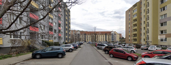 PRENÁJOM - izby v  byte 3+1,  Na hlinách, Trnava