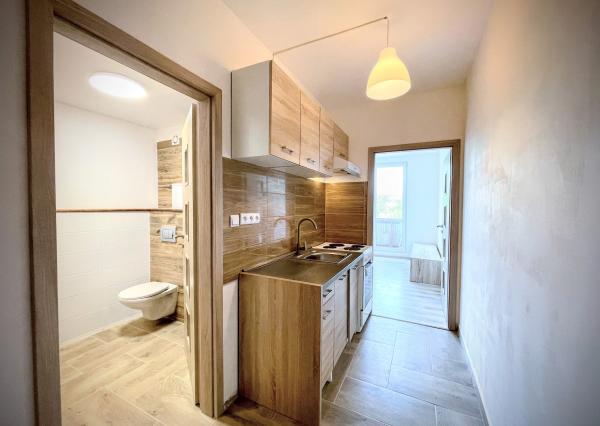 PRENÁJOM - REZERVOVANÉ - 1. izb. byt s balkónom v Smoleniciach